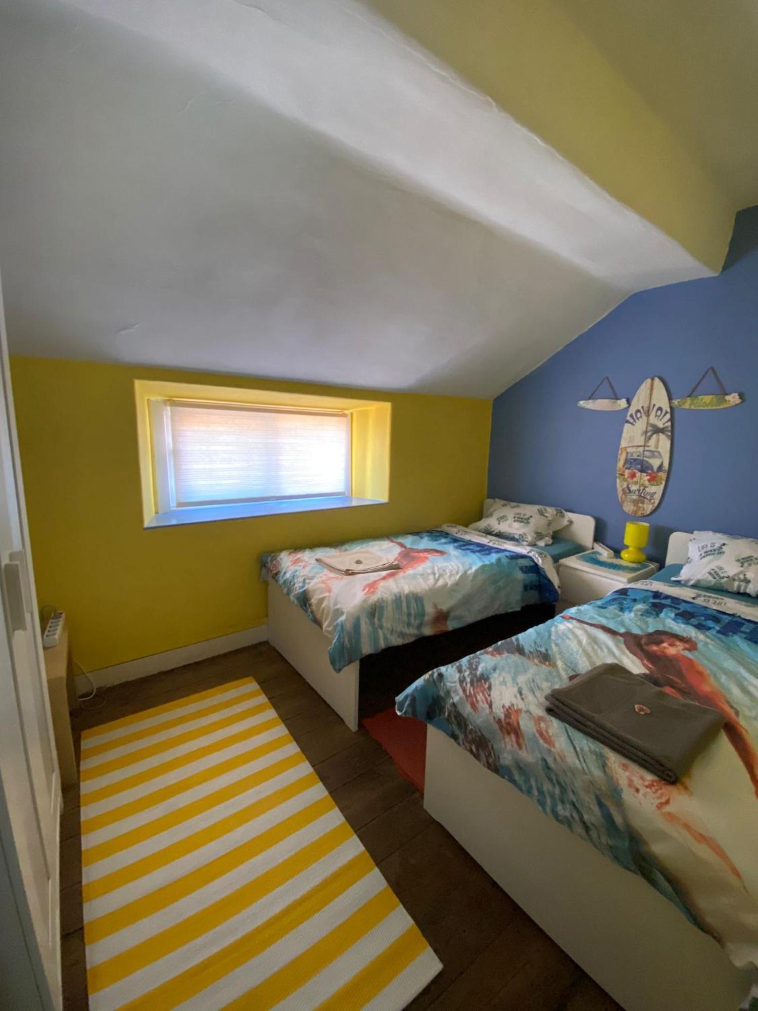 The Paintshop Hostel Фигейра-да-Фош Экстерьер фото