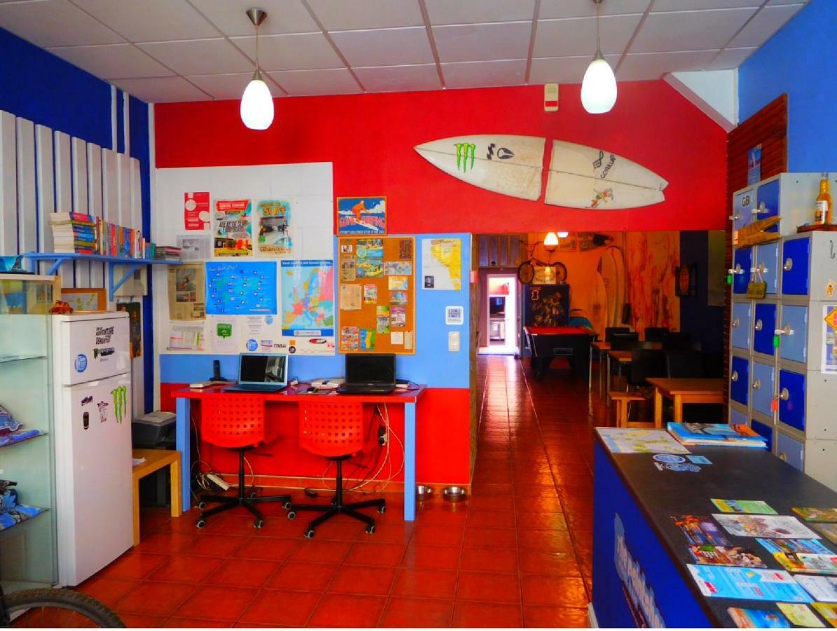 The Paintshop Hostel Фигейра-да-Фош Экстерьер фото